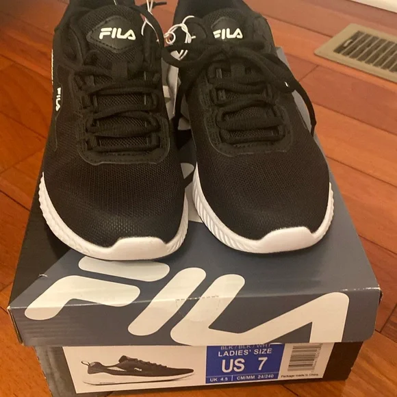 Fila ladies trazoros wind speed lace up athletic shoes - Picture 8 of 9